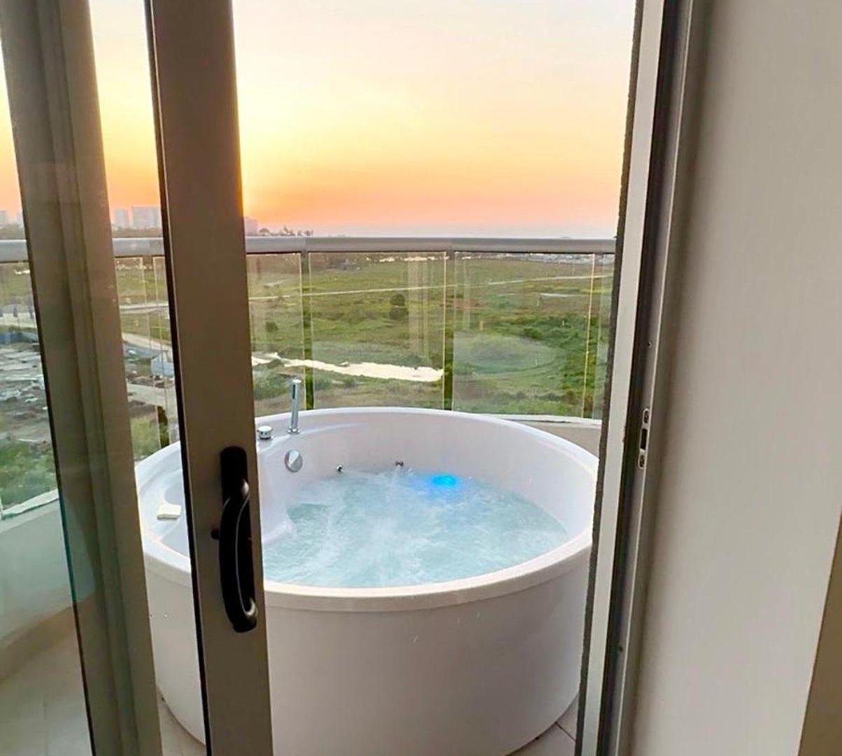 Brand New Oceanview 3 Bedroom With Private Jacuzzi Apartamento *