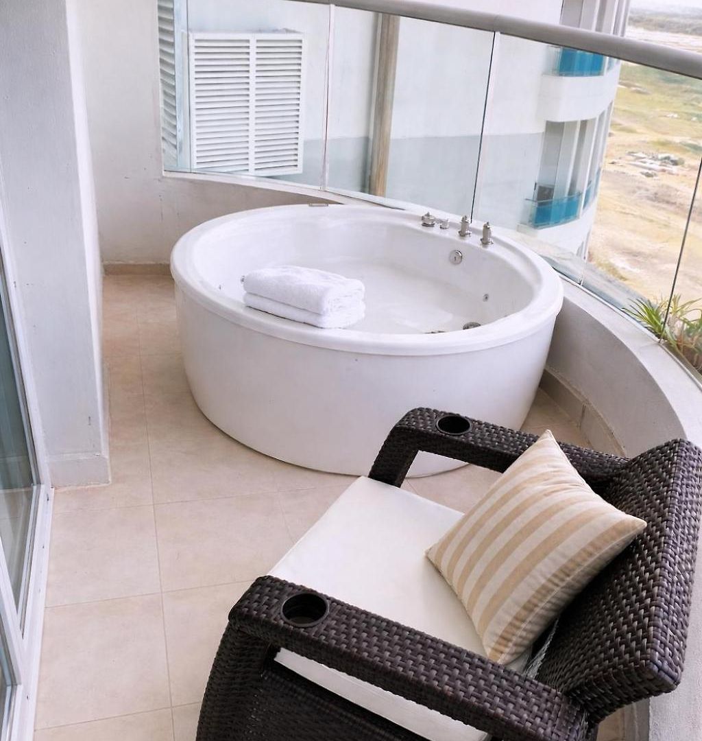 Brand New Oceanview 3 Bedroom With Private Jacuzzi