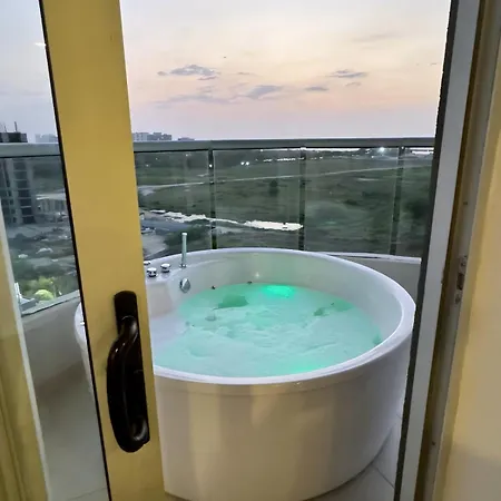 Brand New Oceanview 3 Bedroom With Private Jacuzzi *