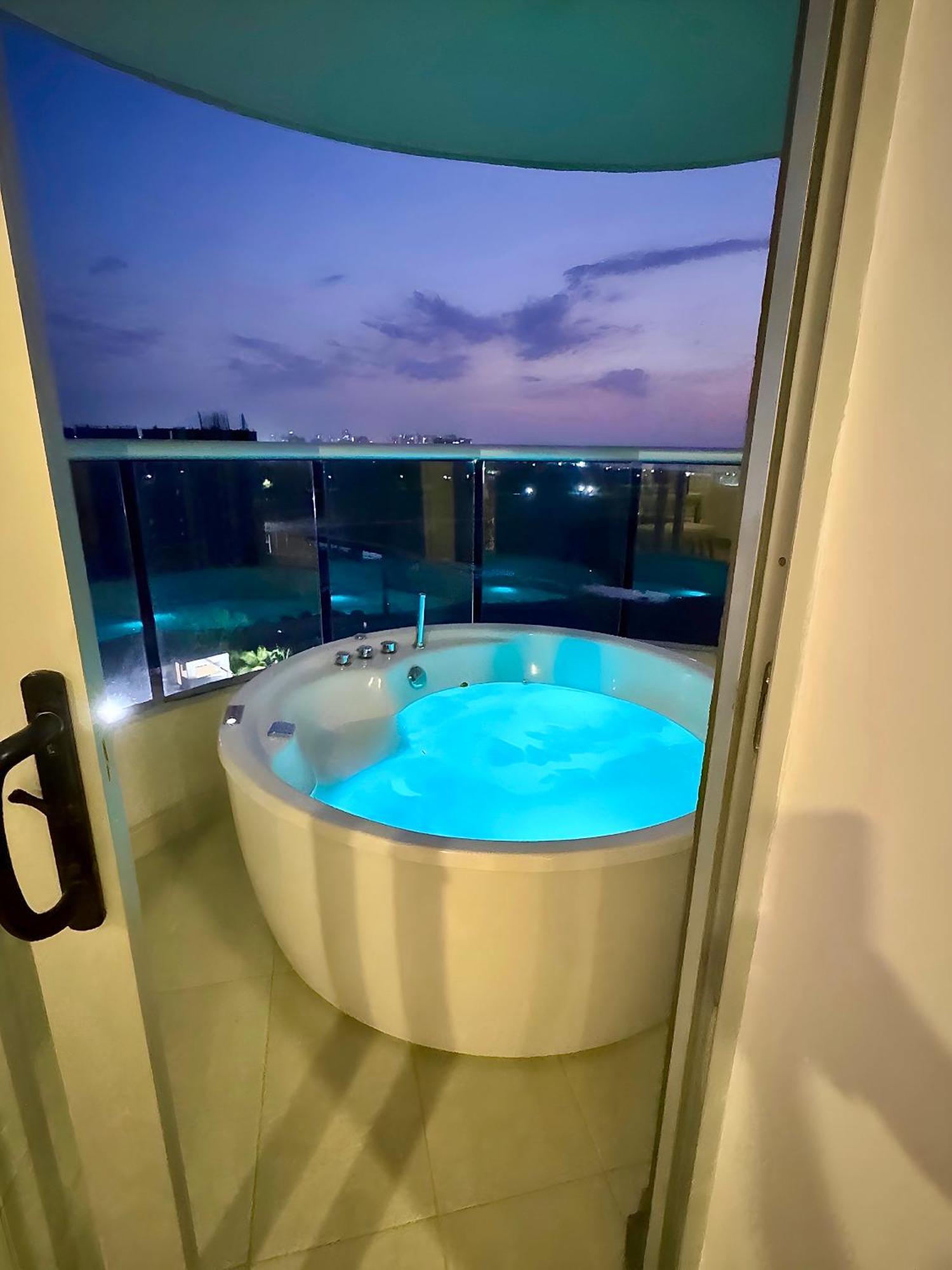 Brand New Oceanview 3 Bedroom With Private Jacuzzi * Cartagena